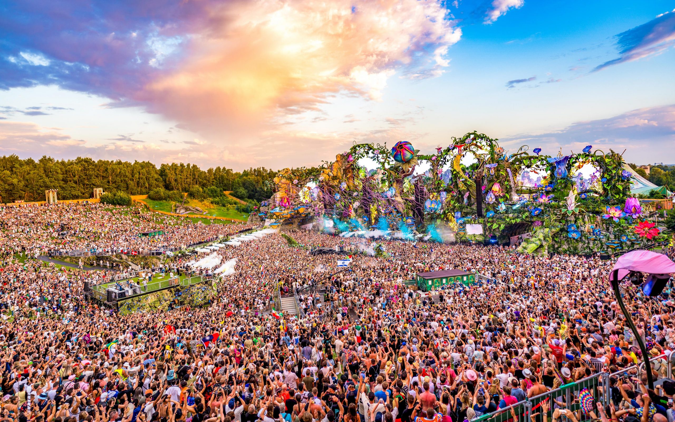 TOMORROWLAND 2025